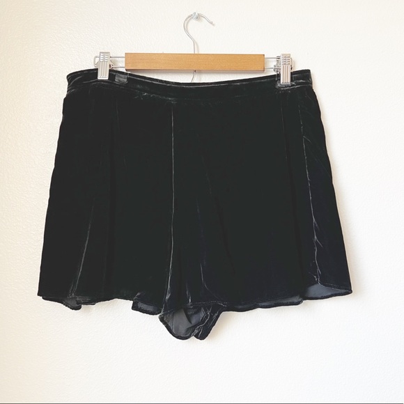 Free People Dance The Night Away black velvet skort size 12 - Picture 3 of 16
